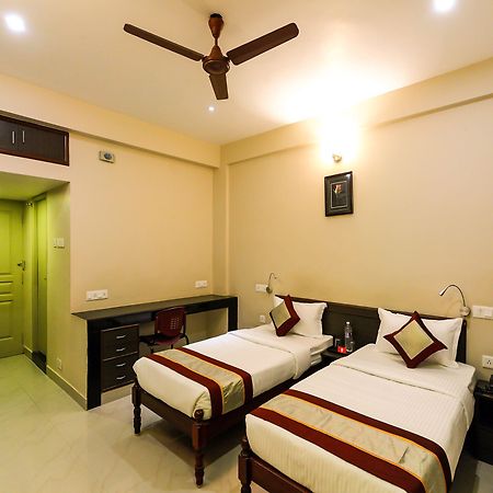 Hotel Oyo Flagship 12665 Chrompet Chennai Esterno foto