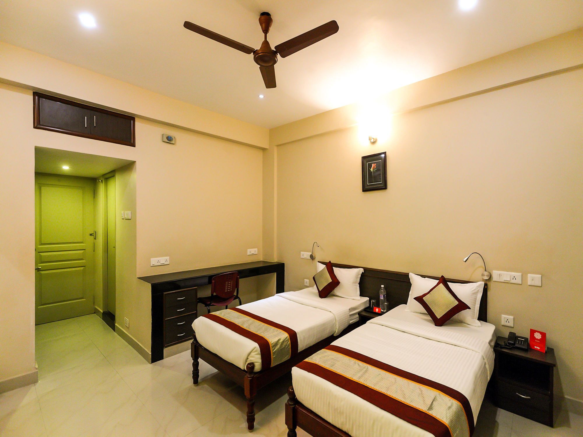 Hotel Oyo Flagship 12665 Chrompet Chennai Esterno foto