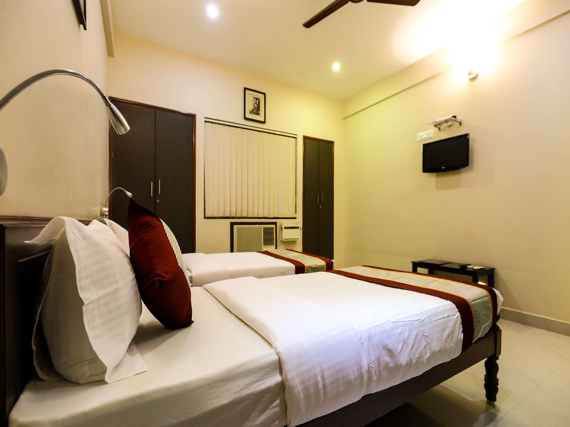 Hotel Oyo Flagship 12665 Chrompet Chennai Esterno foto
